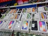 Apple iPhone XS 256GB NEW SEAL PACK. (Brand New)