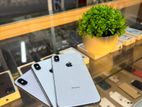 Apple iPhone XS (Used)