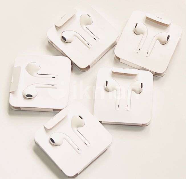 Apple Lightning Headset (New) in Malabe ikman