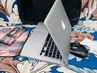 Apple Mac Book Pro (Used)