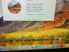 Apple MacBook