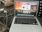 Apple MacBook Air 13-Inch Early 2014