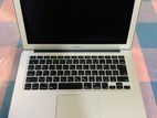 Apple MacBook Air 2011 (Core i5 / 4GB RAM 128GB SSD)