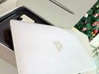APPLE MACBOOK AIR 2017 CORE I5 CHIP SET 8GB RAM 128GB NVME 13inch Laptop