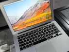 Apple Macbook Air