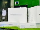 Apple MacBook Air M1 CHIP -BRAND-NEW + 8GB RAM /256GB SSD.