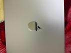 Apple Macbook Air M5