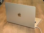 Apple Macbook M3 15" Starlight 8/256