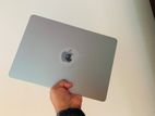 Apple MacBook M3 8GB 256GB