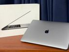 Apple MacBook Pro 15” Touch Bar 512GB