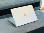 Apple MacBook Pro 2016 Core i7 16GB 512GB 15-inch