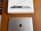Apple Mac Book Pro 2017 13” with Touchbar