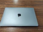 Apple Mac Book Pro 2017 (13.3 Inches) 256 Gb