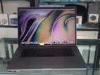 Apple Macbook pro 2018 i9 15" 16GB 512GB