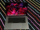 Apple MacBook Pro M2