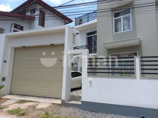 (AR42) Two Storey Luxury House for Rent in Kottawa, Colombo
