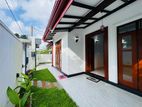 ARCHITECTURAL DESIGNED SINGLE STORY HOUSE FOR SALE - PILIYANDALA