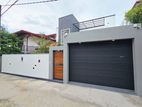 Architecture Designed Luxury Three Story House Piliyandala