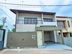 Architecture Designed New House for sale in Piliyandala Polgasowita