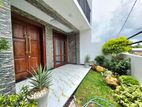 Architecture Designed Super Luxury Three Story House Kahathuduwa
