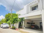 (ARN11) 03 Story House with 16.5 P Sale in Malabe