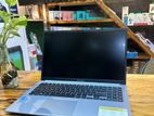 Asus Vivobook I3 12th 8 Gb 256 Nvme 15.6" Fhd Laptop