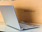 Asus Vivobook Intel Core 7 150U +16GB RAM /512GB NVME SSD New Laptop