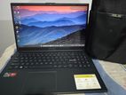 ASUS VIVOBOOK Ryzen 5 7520U