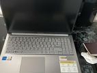 Asus VivoBook Laptop