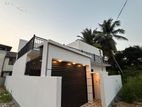 Athurugiriya - 3 BR 10 Perches Unfurnished Brand New Modern House