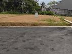 Athurugiriya Hokandara - Land Plots for Sale R14