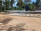 Athurugiriya, Land with all amenities within walking distance