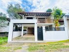Athurugiriya – Modern 4-Bedroom House for Sale
