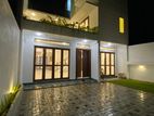 Athurugiriya - Newly Built Modern Three Storied House for sale