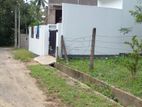 Athurugiriya town 6.50 perch land for sale .