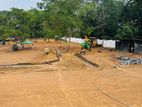 අතුරුගිරිය නගරයෙන් වටිනා බිම් කොටසක්