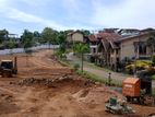 අතුරුගිරිය ප්‍රධාන පාරට 200m දුරින් නේවාසික බිම්කොටස්