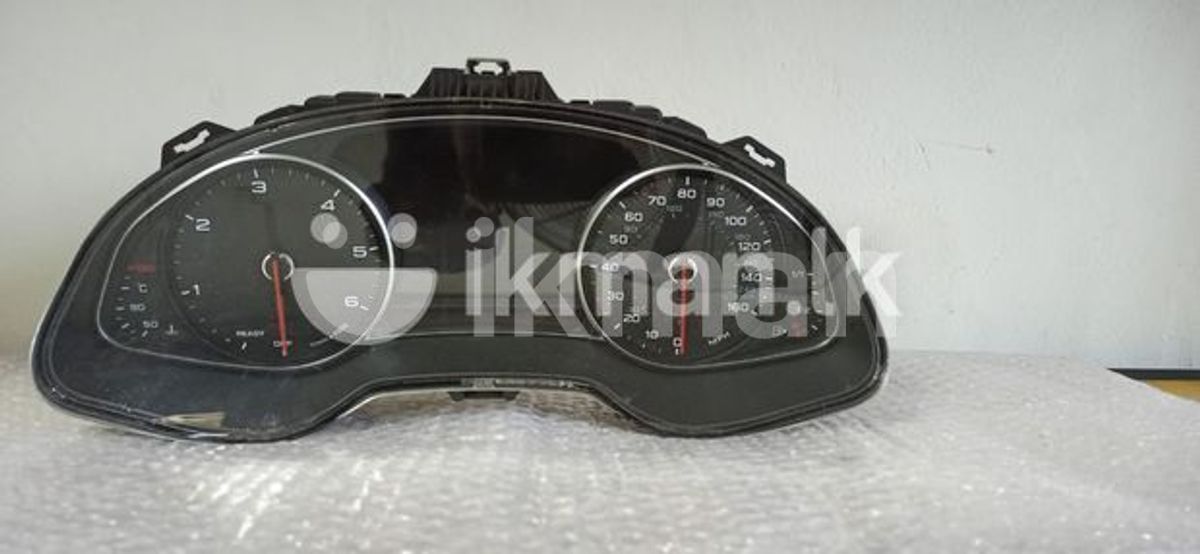 Audi Q7 Instrument Cluster in Pannipitiya ikman