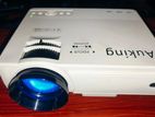 Auking A008 Projector