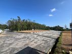 Avissawella - kaluaggla 122 high level road facing land for sale