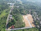 Avissawella - Kaluaggla Leisure World Facing Superb Land for Sale