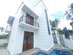 B/n 03 Story House for Sale in Ragama (h1691)