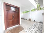 B/N 03 story house with in Ragama H1691