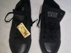 B/new Black All converse Shoe pair