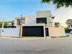 B/New House with Pool for Sale in Battaramulla Koswatta