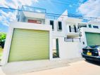 B/new Luxury House for Sale in Thalawathugoda Hokandara Road