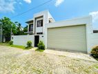B/ New Luxury House with 10 P Land for Sale in Thalawatugoda Hokandara