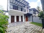 B/New Luxury Two Story House For Sale In Athurugiriya