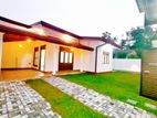 B/New Single Storey Modern Design Valuable House In Kiriwaththuduwa