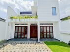 B/New Super Luxury 3 Story House For Sale In Athurugiriya
